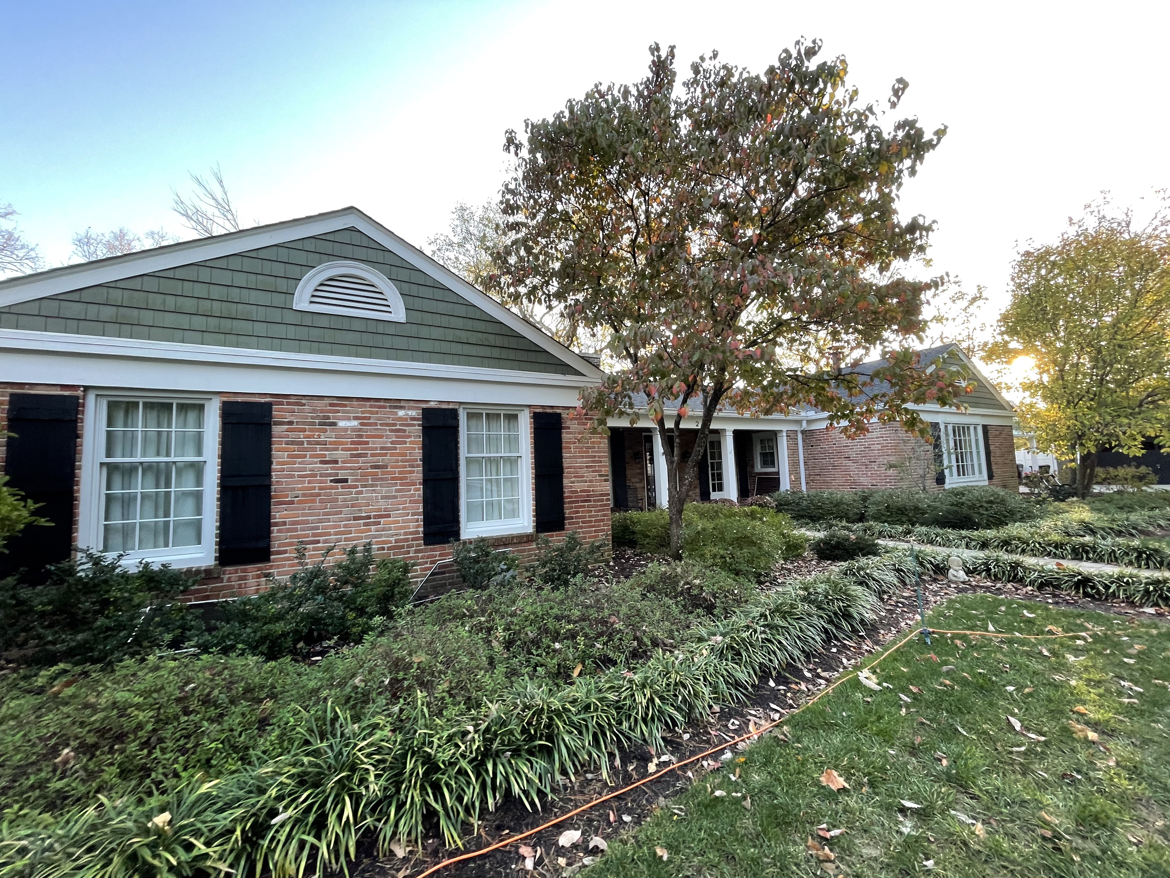 Stunning curb appeal transformation after Caldwell Clean exterior cleaning service in St. Petersburg, FL